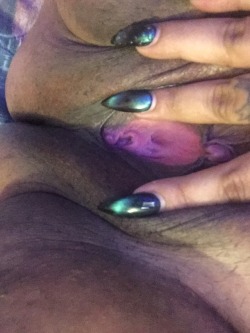 xqueenxspitx:  Come see me in Brooklyn if u wanna see this pussy