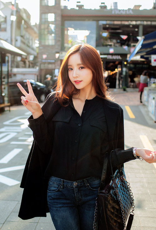 korean-dreams-girls:  JungYeon - October 02, 2014Â 1st Set