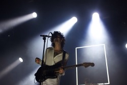 mattys-thigh-gap:  hajarbenjida:  photos I took of Matty Healy