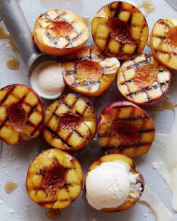 sabonhomeblog:  Grilled Peaches: @whatsgabycookin