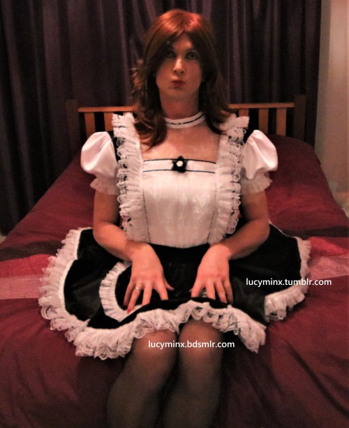 lucyminx:  Sat waiting for Master   NOW DO AS YOU’RE TOLD