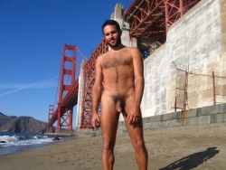 nakedblokes:  naked blokes. follow. ask. submit. archive.