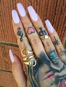 glamourqueenn:  glamourqueenn ♚