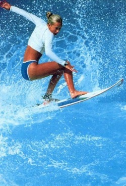 surfing-girls:  Surfing Girl , Follow me at : http://surfing-girls.tumblr.com/