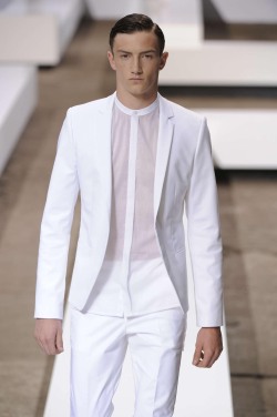 monsieurcouture:  Hugo Boss S/S 2010 Menswear Paris Fashion Week