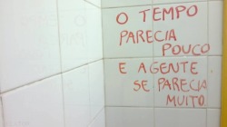 apenas fique '