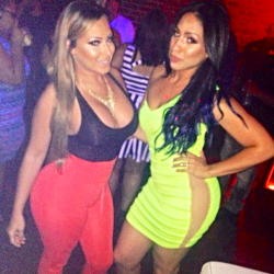 mannypakbeloud:  Scarlett & Dee❤️  Damn