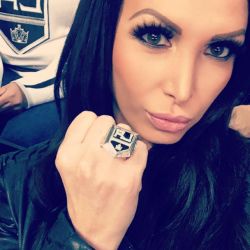 That’s that ring #hockey by nikkibenz