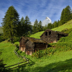 lori-rocks:  Blatten, Zermatt (by pierre hanquin)