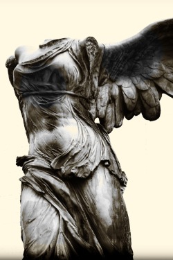 nocturnepixie:   Winged Victory of Samothrace, 190 BC Gonzalo