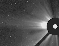 ageofdestruction:  blow: Solar corona, photographed by SOHO,