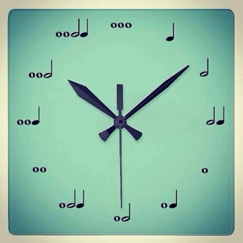 ryo741:  Timekeeping. #truth #drums #drumming #drumporn #musicismylife #timekeeper #drummer #art #passion #goodvibes #happy 