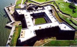 tyrannosaurus-trainwreck: History time!: Castillo de San Marcos