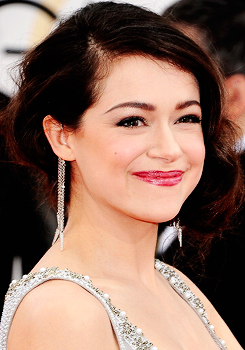 p-pikachu:  Tatiana Maslany attends the 71st Annual Golden Globe