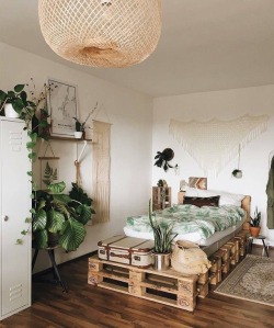 room-decor-for-teens:In love with this bedroom😍for all the