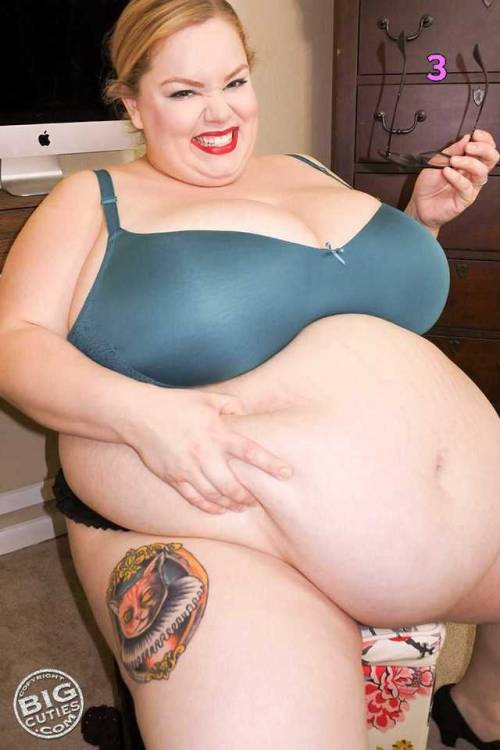 heywewantsomefatty:Vote for the best belly