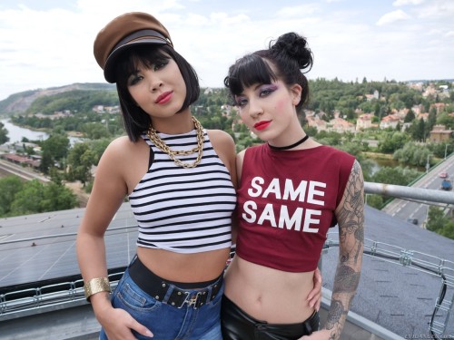   pornstar galaxy ⋆⋆⋆ lady dee & charlotte sartre