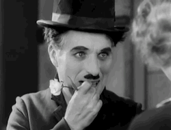 oldhollywoodcinema:Charles Chaplin in City Lights (1931)