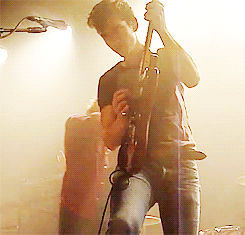 arcticsmonkeygifs:  [x] 