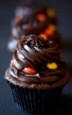 chocolateguru:  Black Velvet Cupcakes 