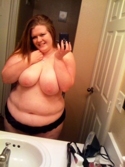 bbw-horny-hookers:  Real name: KristyImages: 28Looking: MenNaked