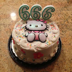 penis-hilton:  my birthday cake 