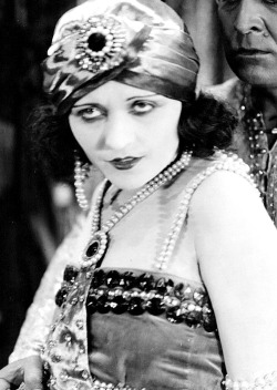 Pola Negri