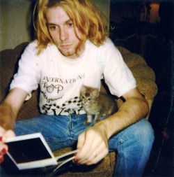 nearlyvintage:  KURT COBAIN             