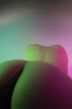 nevver:She comes in colors, Blaise Cepis