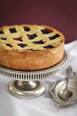 sweetoothgirl:      Deep Dish Berry Pie Tart 