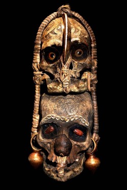 DAYAK  TRIBE: HUMAN HEADHUNTING TROPHY SKULLS #34TWO HAND CARVED