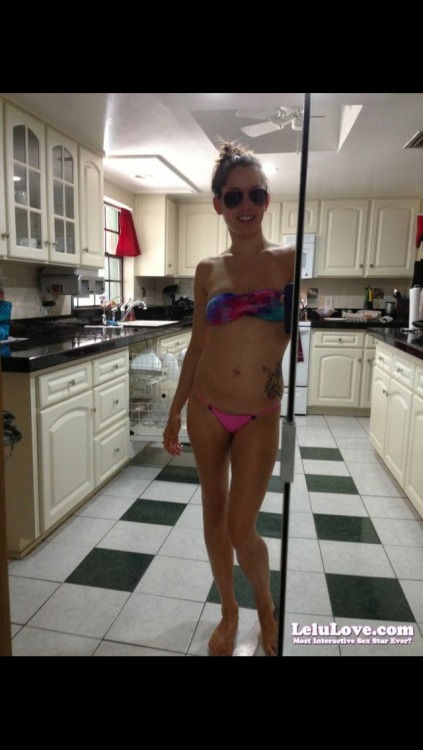Too overdressed?? :) http://www.lelulove.com #bra #panties Pic