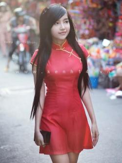 asiangirlshot:  hot asian girl loving flashing 