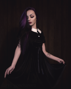 gothicandamazing:    Model/ MUA/ Photo: Darya GoncharovaDress: