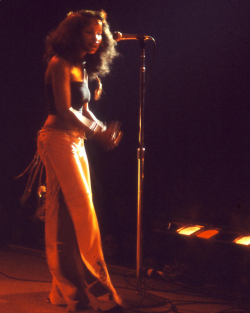 twixnmix:Chaka Khan photographed by Robert Rodvik circa 1975.