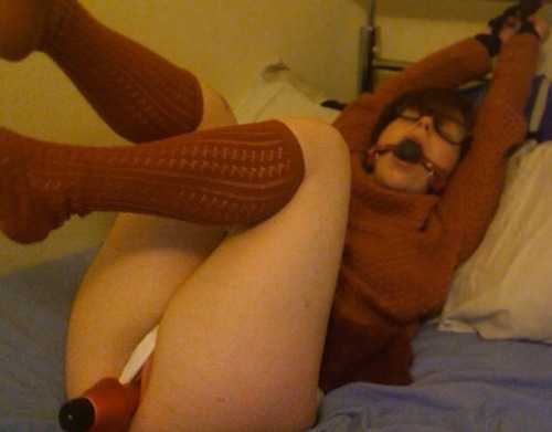 sexynerdgirls:  Velma’s been a naughty girl! 