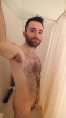 hot-men-of-reddit:  Shower time. X-post from /r/mangonewild via