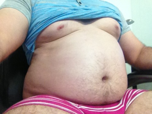gainer-cub:  Before and after stuffing. So full 