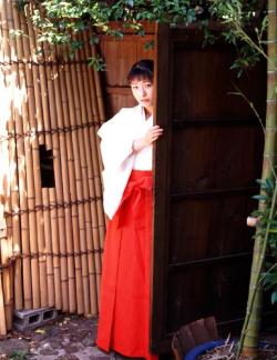 Miho Anzai - Miko Shrine maiden More Cosplay Photos & Videos