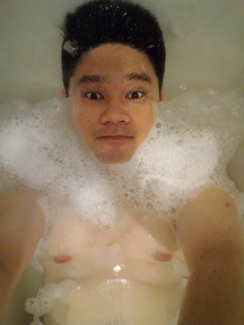 callmeleonard:  I took a freaking long bath today 