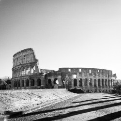 places-to-visit-in-rome:Places to visit in Rome - Colosseum 