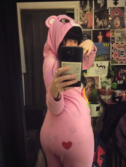 binkybarf:  Just wanted to show off my care bear onesie that’s