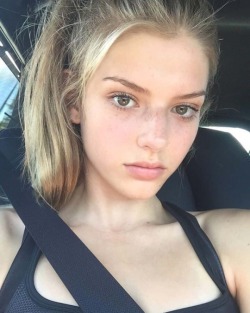 beautiful—-girls:  https://www.instagram.com/girls_to_adore/