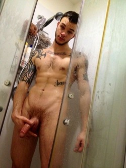 jockdays:  Hot studs, hung jocks, and thick cocks! http://jockdays.tumblr.com/