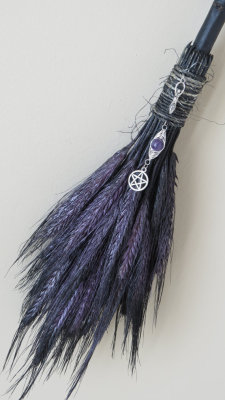 wingache:  altarsmoke:  Make Your Own Besom You’ll Need: A