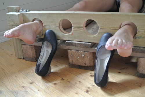 linkasfeet:  Linka dressed up and in the stocks part 2, as requested by stocksguy. Enjoy! 