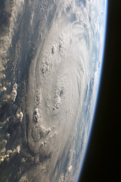 infinity-imagined:  Hurricane Felix 