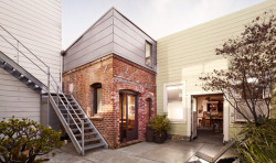 micromanor:Tiny Modern modern home in 98-Year-Old Boiler Room