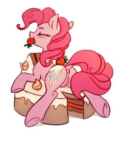 30minchallenge:Pinkie sure is getting into that cake!Thanks for