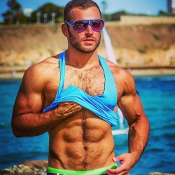 sjcollegeboi:  mmmmmm… fuzzy!  :P 